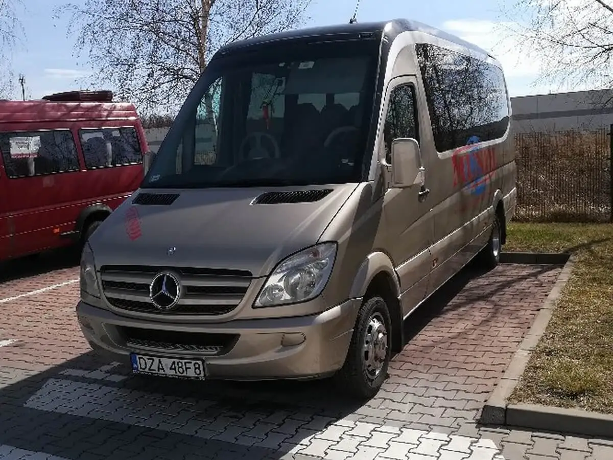Pojazd fimy Mundi - Mercedes Benz Sprinter - wynajem busów dolny śląs MUNDI